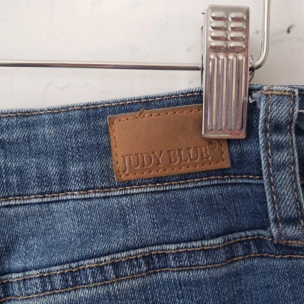 Judy Blue Patch Knee Boyfriend Jeans Size 13 / 31 Dark Wash Distressed Stretch - Picture 7 of 10